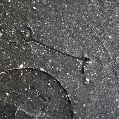 Massive Ash Glazed Platter ー加古 勝己 “灰被雫紋大皿”