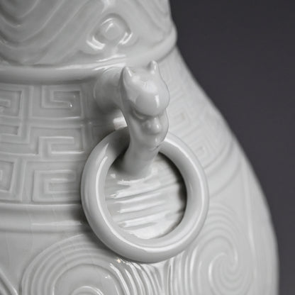 White Porcelain Vase, Chikuken ー三代 三浦 竹軒 "白瓷彫刻饕餮紋 花瓶"
