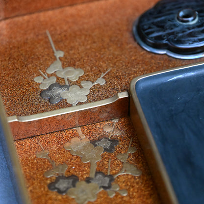 Museum Quality Meiji p. Japanese Gold Lacquer Box