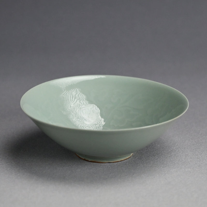 Seiji Porcelain Bowl by Imperial Artist ー初代 諏訪 蘇山 "青瓷滓挿製 古盛"