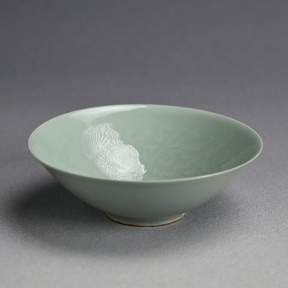 Seiji Porcelain Bowl by Imperial Artist ー初代 諏訪 蘇山 "青瓷滓挿製 古盛"