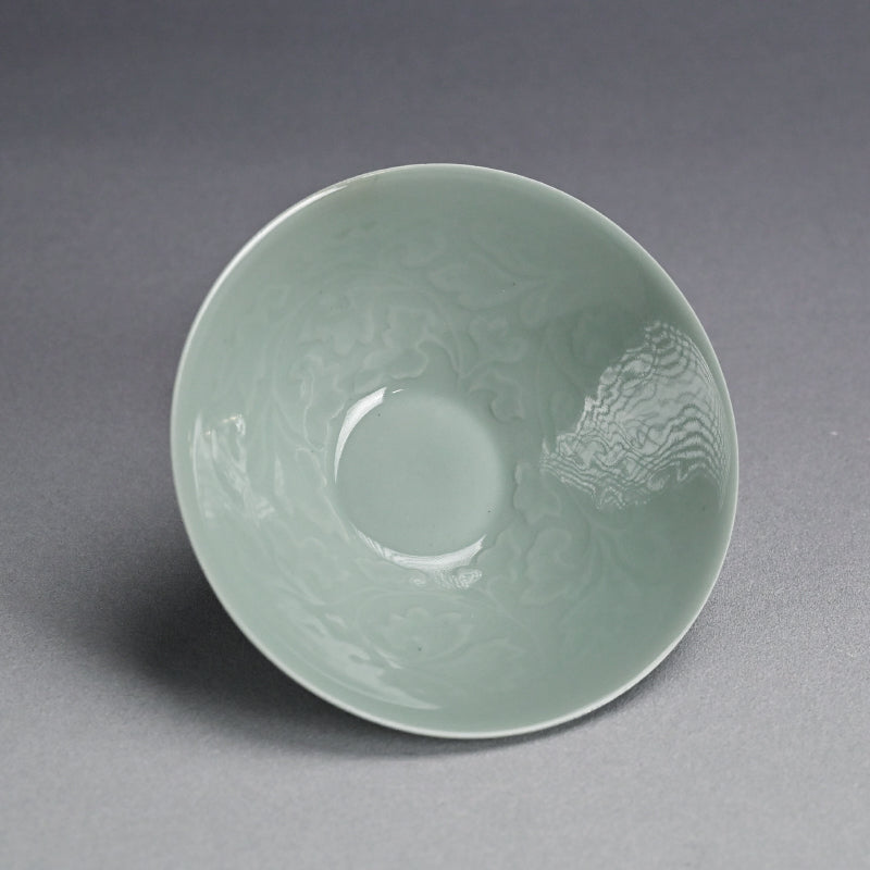 Seiji Porcelain Bowl by Imperial Artist ー初代 諏訪 蘇山 "青瓷滓挿製 古盛"