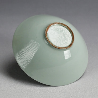 Seiji Porcelain Bowl by Imperial Artist ー初代 諏訪 蘇山 "青瓷滓挿製 古盛"