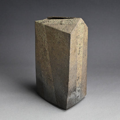 Wakokuto Series Vase ー加古 勝己 “倭刻陶”