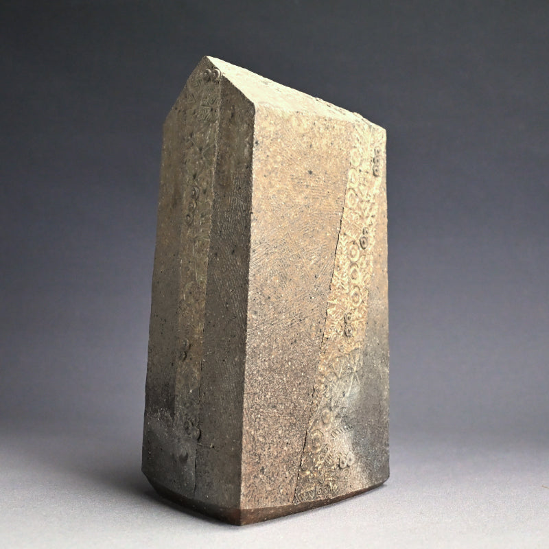 Wakokuto Series Vase ー加古 勝己 “倭刻陶”