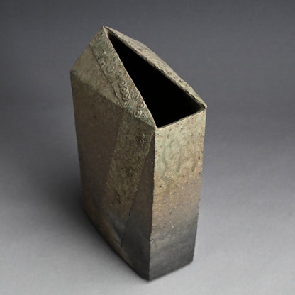 Wakokuto Series Vase ー加古 勝己 “倭刻陶”