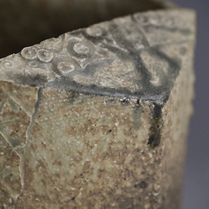 Wakokuto Vase, 2006 ー加古 勝己 “倭刻陶”