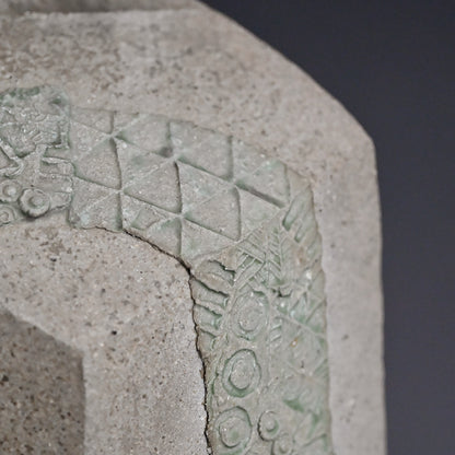 Important Awarded Vase ー加古 勝己 “倭刻陶”