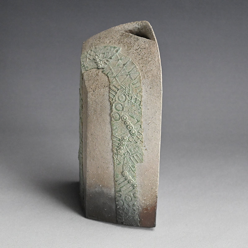 Important Awarded Vase ー加古 勝己 “倭刻陶”