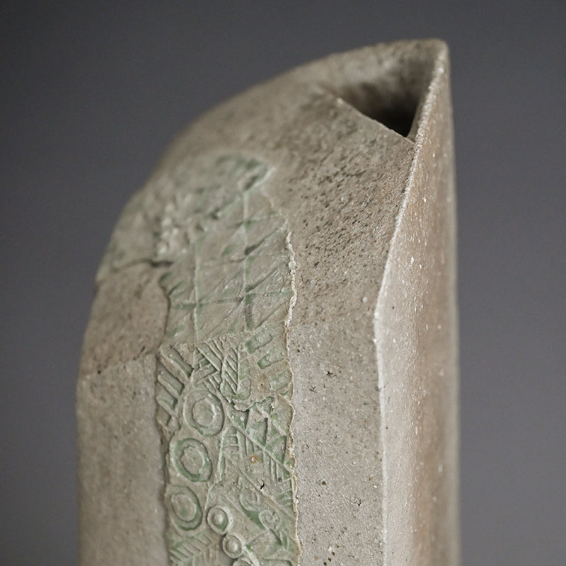 Important Awarded Vase ー加古 勝己 “倭刻陶”