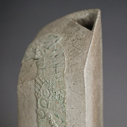 Important Awarded Vase ー加古 勝己 “倭刻陶”
