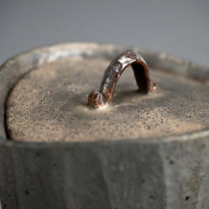 Silver Glazed Mizusashi Covered Jar ー加古 勝己 “銀彩水指”