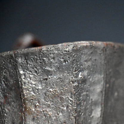 Silver Glazed Mizusashi Covered Jar ー加古 勝己 “銀彩水指”