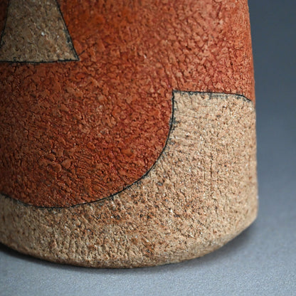 Contemporary Geometric Vase, 2026 ー加古 勝己 “灰赫陶”