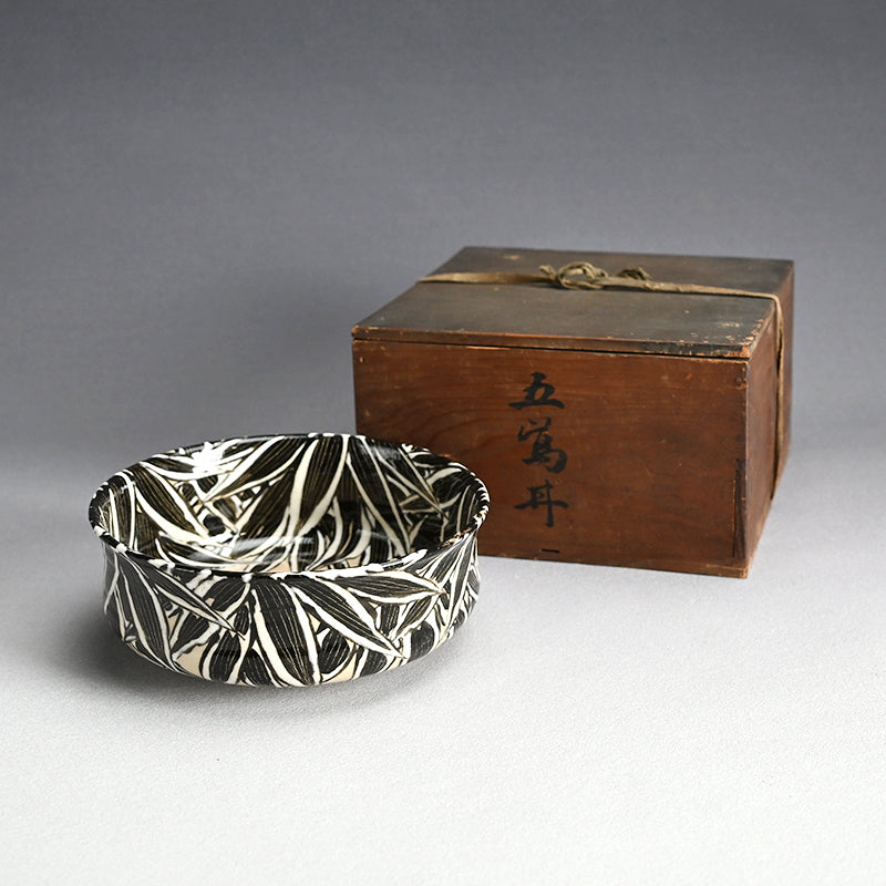 Spectacular Bamboo Grass Design Awata Basin ー井上 柏山 "五鶯丼"