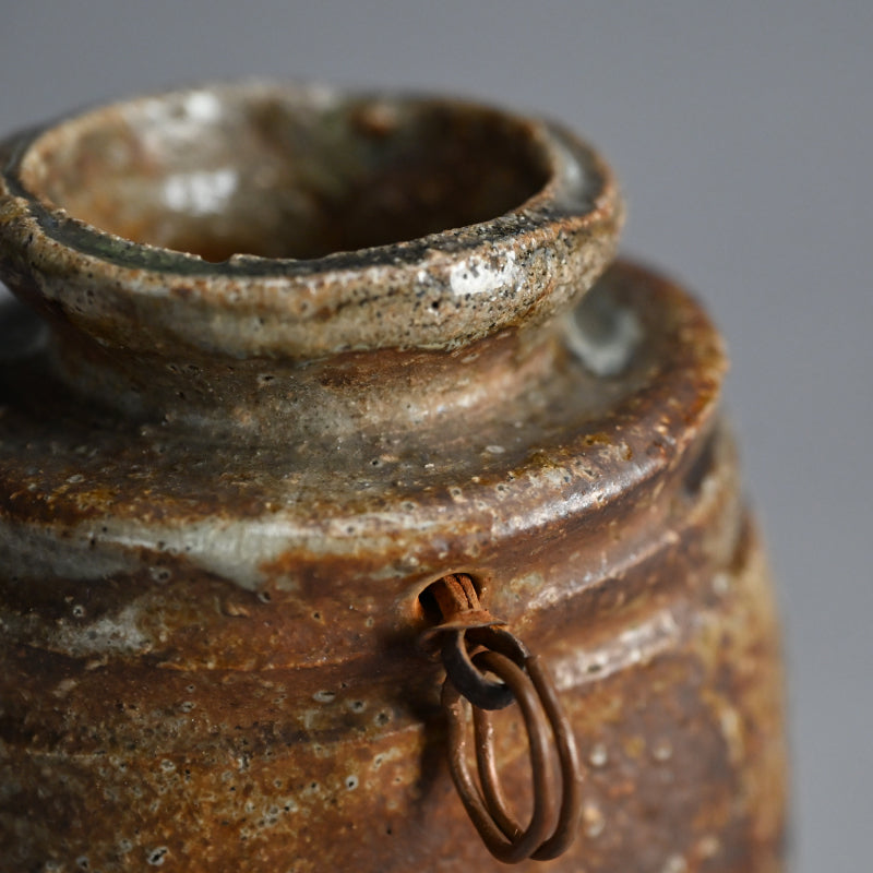 16th-17th c. Iga Kakehana Hanging Tea Room Vase ー山田 宗徧 “伊賀旅枕 掛花“