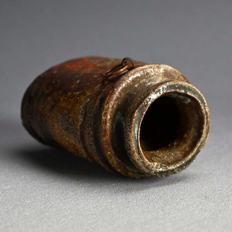 16th-17th c. Iga Kakehana Hanging Tea Room Vase ー山田 宗徧 “伊賀旅枕 掛花“