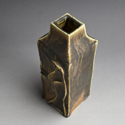 Iconic Mid-century Crow Vase ー藤平 伸 “烏文花瓶”