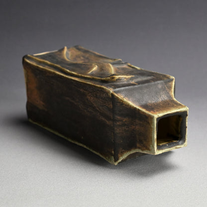 Iconic Mid-century Crow Vase ー藤平 伸 “烏文花瓶”