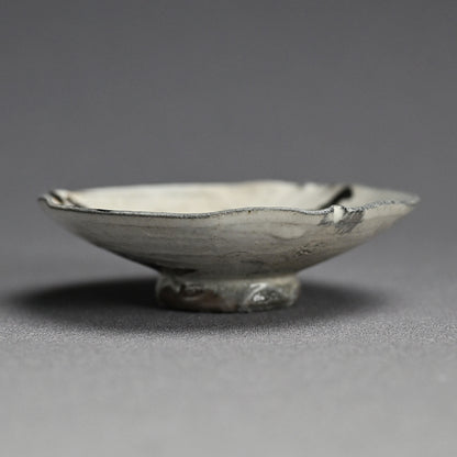 Sanzun-zara 5 pc Dish Set ー岸田 匡啓 "粉引鉄絵形あそび 三寸皿揃"