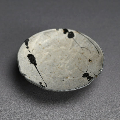 Sanzun-zara 5 pc Dish Set ー岸田 匡啓 "粉引鉄絵形あそび 三寸皿揃"