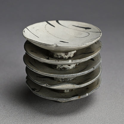 Sanzun-zara 5 pc Dish Set ー岸田 匡啓 "粉引鉄絵形あそび 三寸皿揃"
