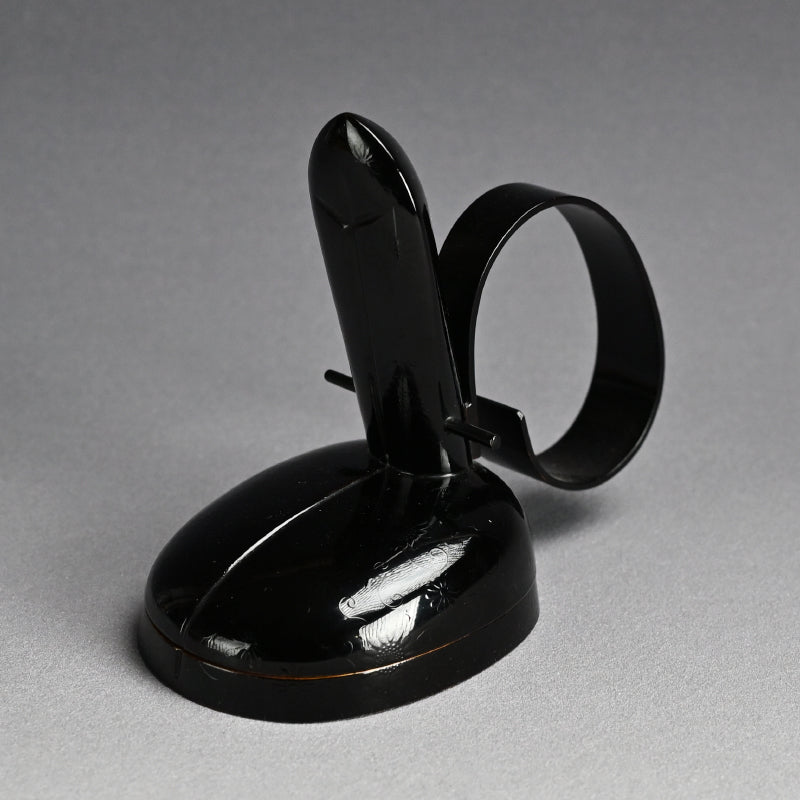 Exquisite Edo p. Kanmuri-shaped Lacquer Kogo Incense Case