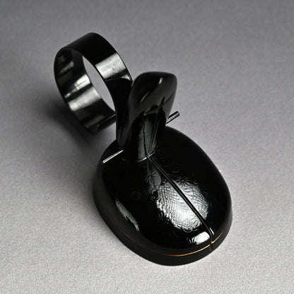 Exquisite Edo p. Kanmuri-shaped Lacquer Kogo Incense Case