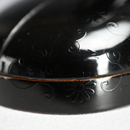 Exquisite Edo p. Kanmuri-shaped Lacquer Kogo Incense Case