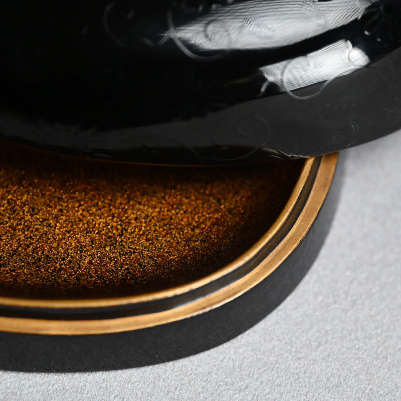 Exquisite Edo p. Kanmuri-shaped Lacquer Kogo Incense Case