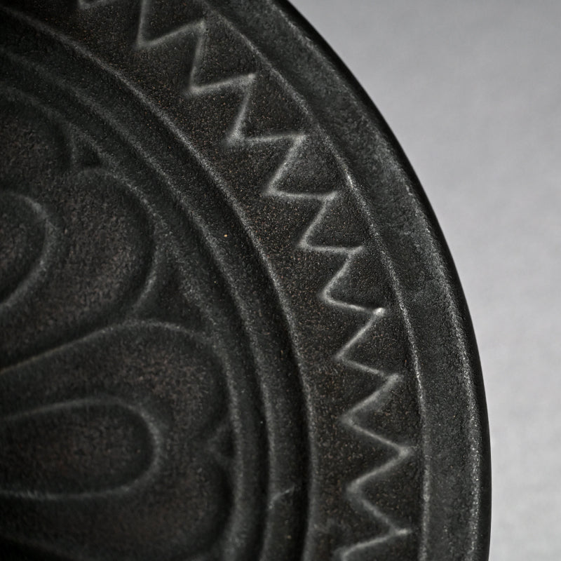 Circular Tile-Shaped Suzuri Bako Lacquered Writing Box