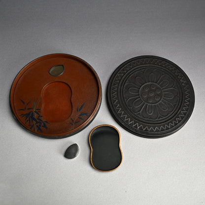 Circular Tile-Shaped Suzuri Bako Lacquered Writing Box