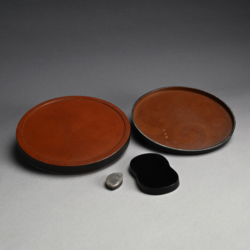 Circular Tile-Shaped Suzuri Bako Lacquered Writing Box