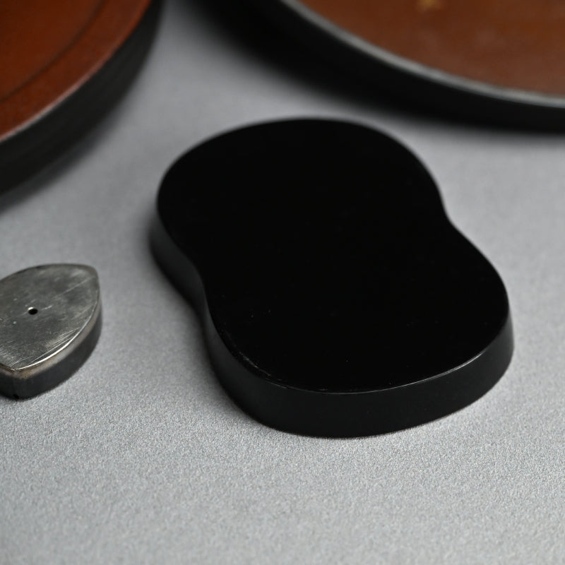 Circular Tile-Shaped Suzuri Bako Lacquered Writing Box