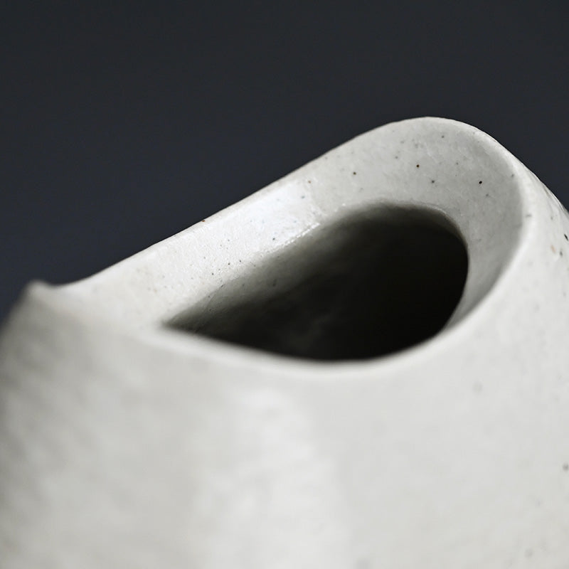 Museum Worthy Representative Vase ー佐伯 守美 "象嵌釉彩樹木文花瓶"