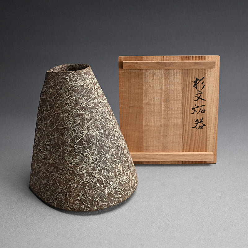 Vase Sugimon Sekki ー和太 守卑良 "杉文炻器"