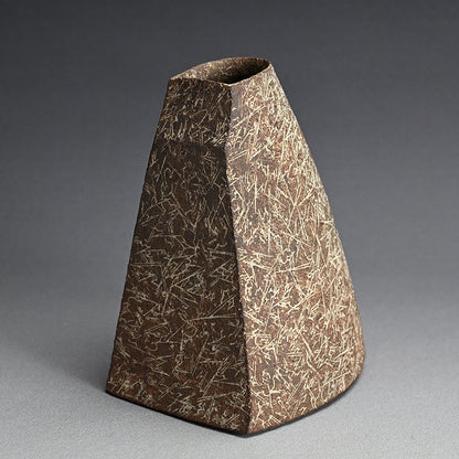 Vase Sugimon Sekki ー和太 守卑良 "杉文炻器"
