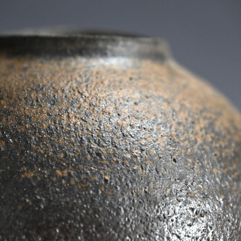 Rare Ash Glazed Vase Fired in USA ー大谷 司郎 "焼〆壺"