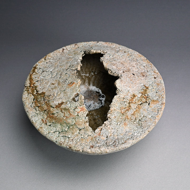 Shigaraki Split Hemispherical Vessel ー古谷 和也 "信楽混成花入"