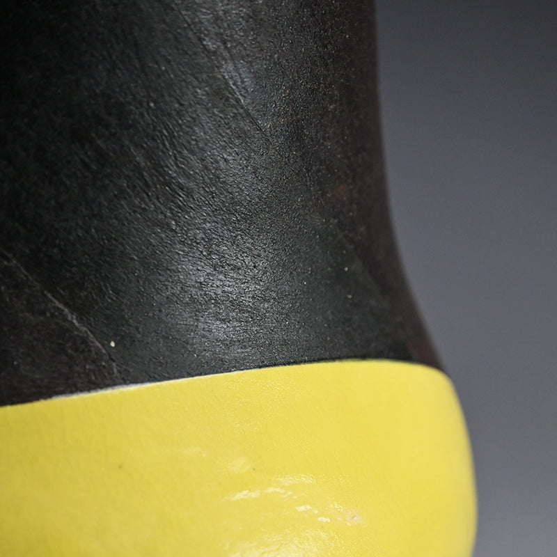 Large Yellow Oribe Vase ー柳原 睦夫 “キ オリベ 花壺”