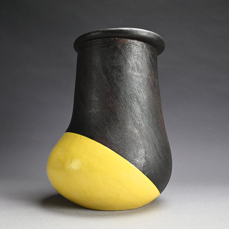 Large Yellow Oribe Vase ー柳原 睦夫 “キ オリベ 花壺”