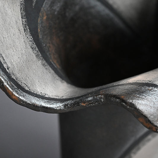 Silver Glazed Tsubo, 2002 ー柳原 睦夫 “縄文式ヤヨイ形 壺”