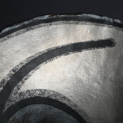 Silver Glazed Tsubo, 2002 ー柳原 睦夫 “縄文式ヤヨイ形 壺”