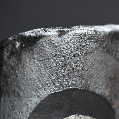 Silver Glazed Tsubo, 2002 ー柳原 睦夫 “縄文式ヤヨイ形 壺”