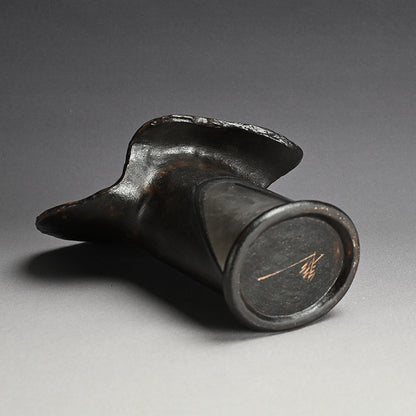 Silver Glazed Tsubo, 2002 ー柳原 睦夫 “縄文式ヤヨイ形 壺”