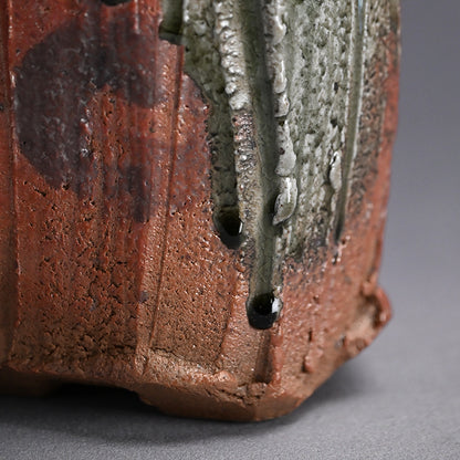 Tamba Ash Glazed Vase ー西端 正 “灰釉桶形花入”