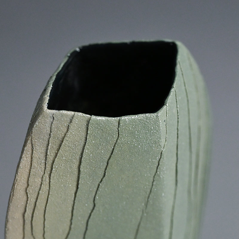 花入れ壺NO３７８…宮下善彌 Tall Colored Clay Vase ー宮下 善爾 