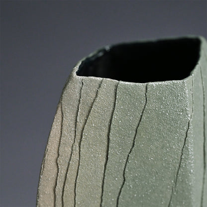 Tall Colored Clay Vase ー宮下 善爾 "彩泥花器 佇む"