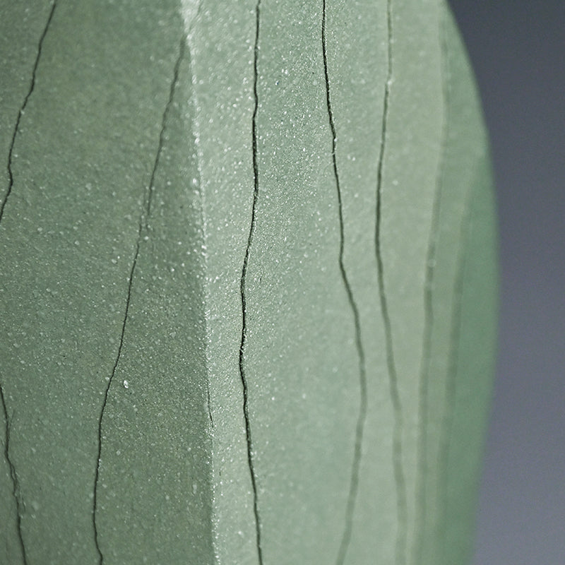 Tall Colored Clay Vase ー宮下 善爾 "彩泥花器 佇む"