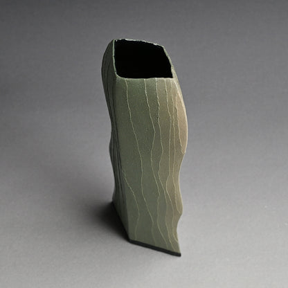 Tall Colored Clay Vase ー宮下 善爾 "彩泥花器 佇む"